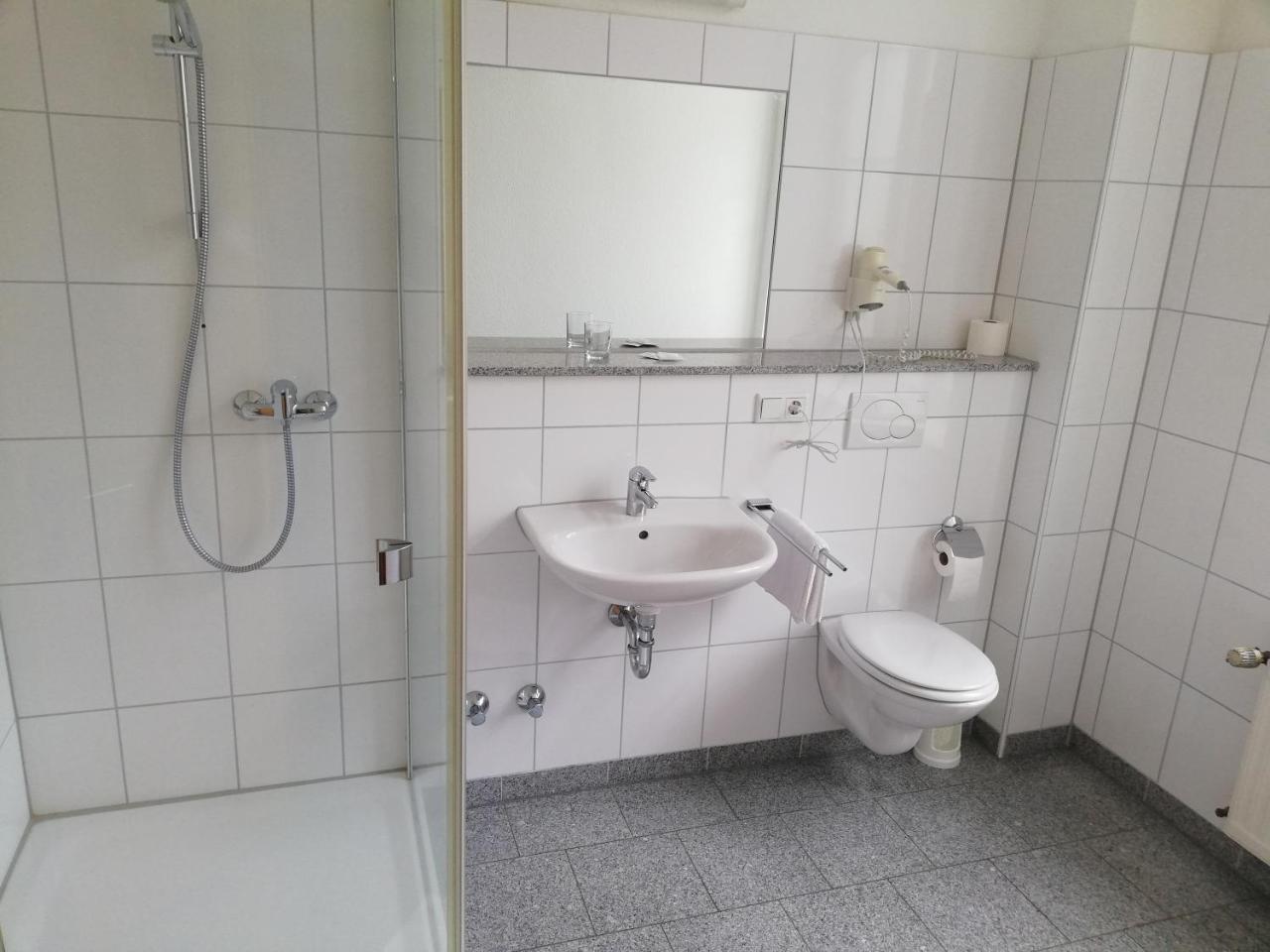 Hotel Central Restaurant El Barrio Grevenbroich Dış mekan fotoğraf